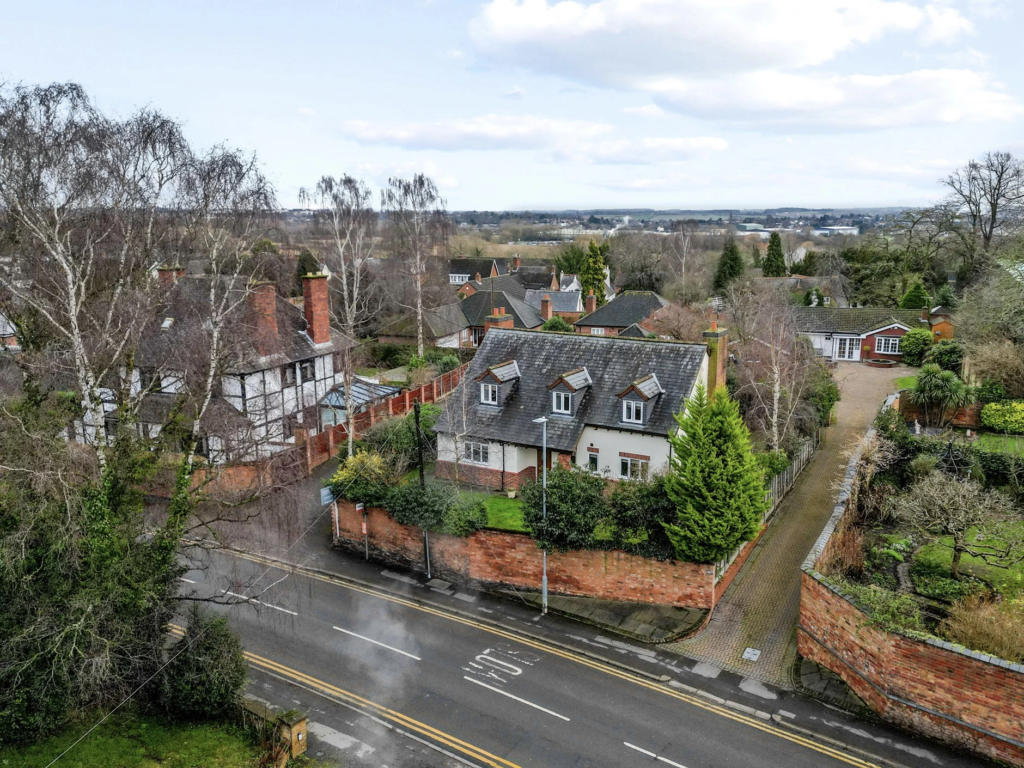 berkley-estate-sell-discreetly-cover